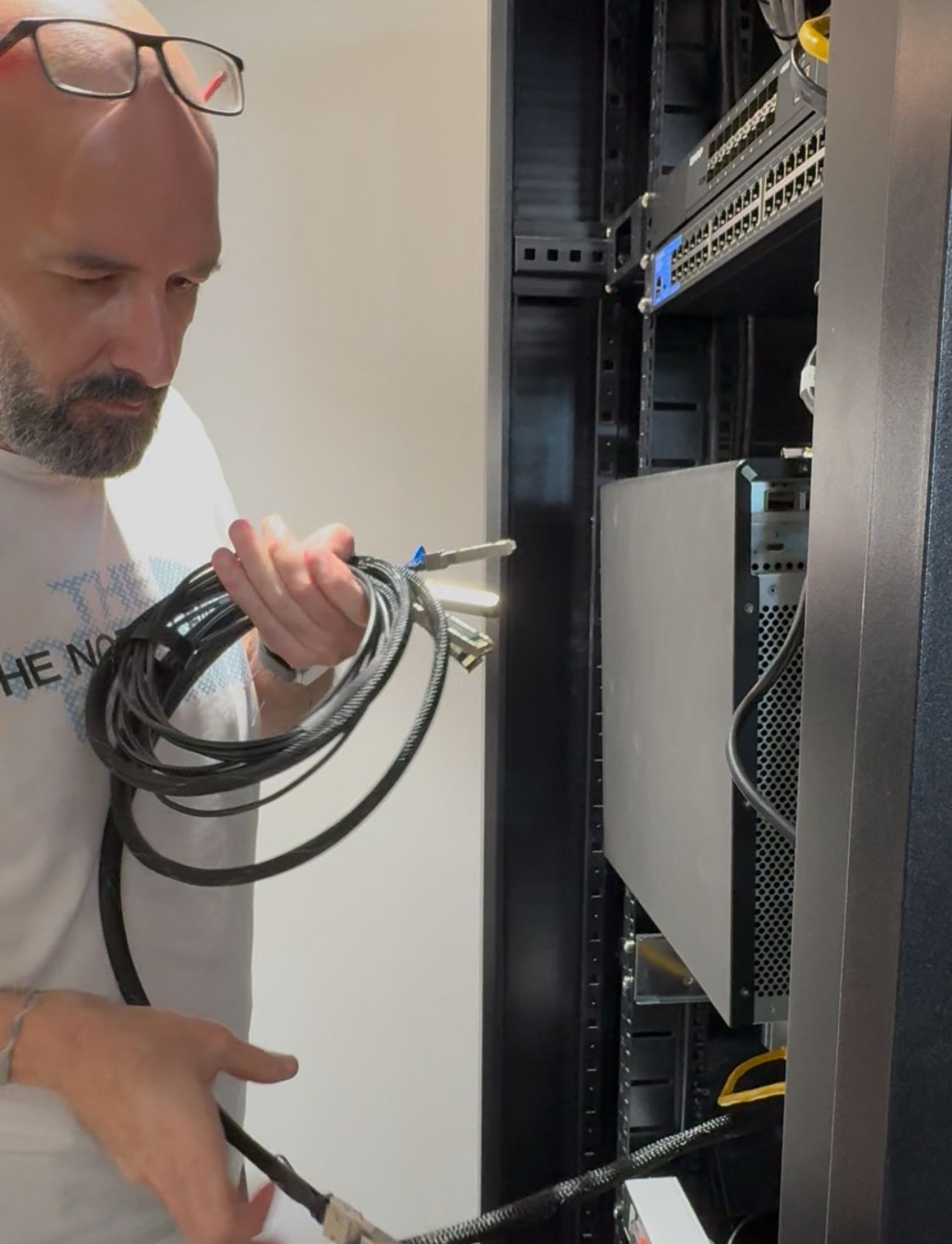 Fadi Helou, Network Infrastructure Designer at CALLIT IT INFRASTRUCTURE, installing professional network systems and structured cabling for startup businesses in Dubai and across the UAE – hero image.