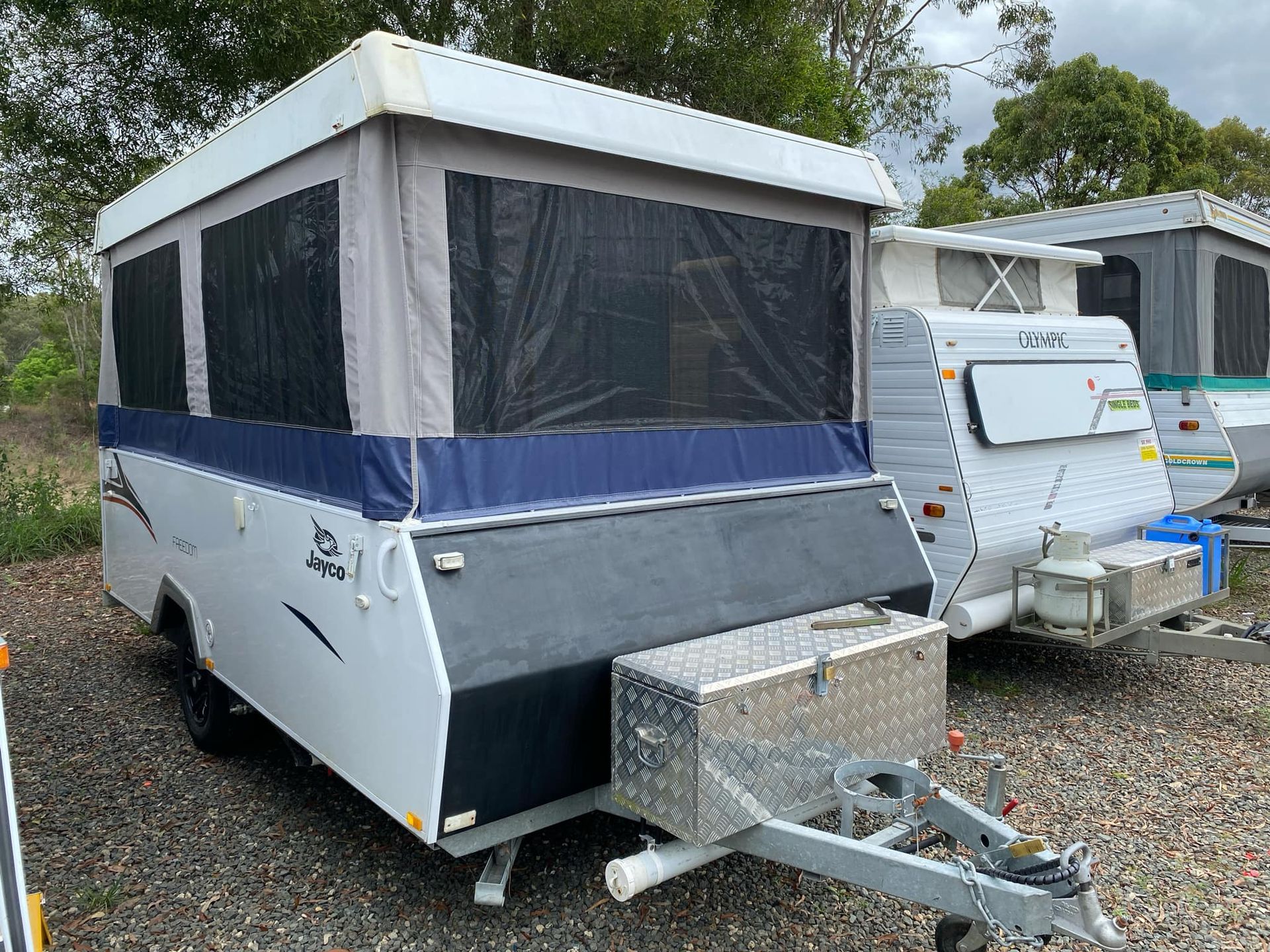 Pop-up Camper Trailer, White and Blue — Great Lakes Caravans & RV P/L In Port Macquarie, NSW