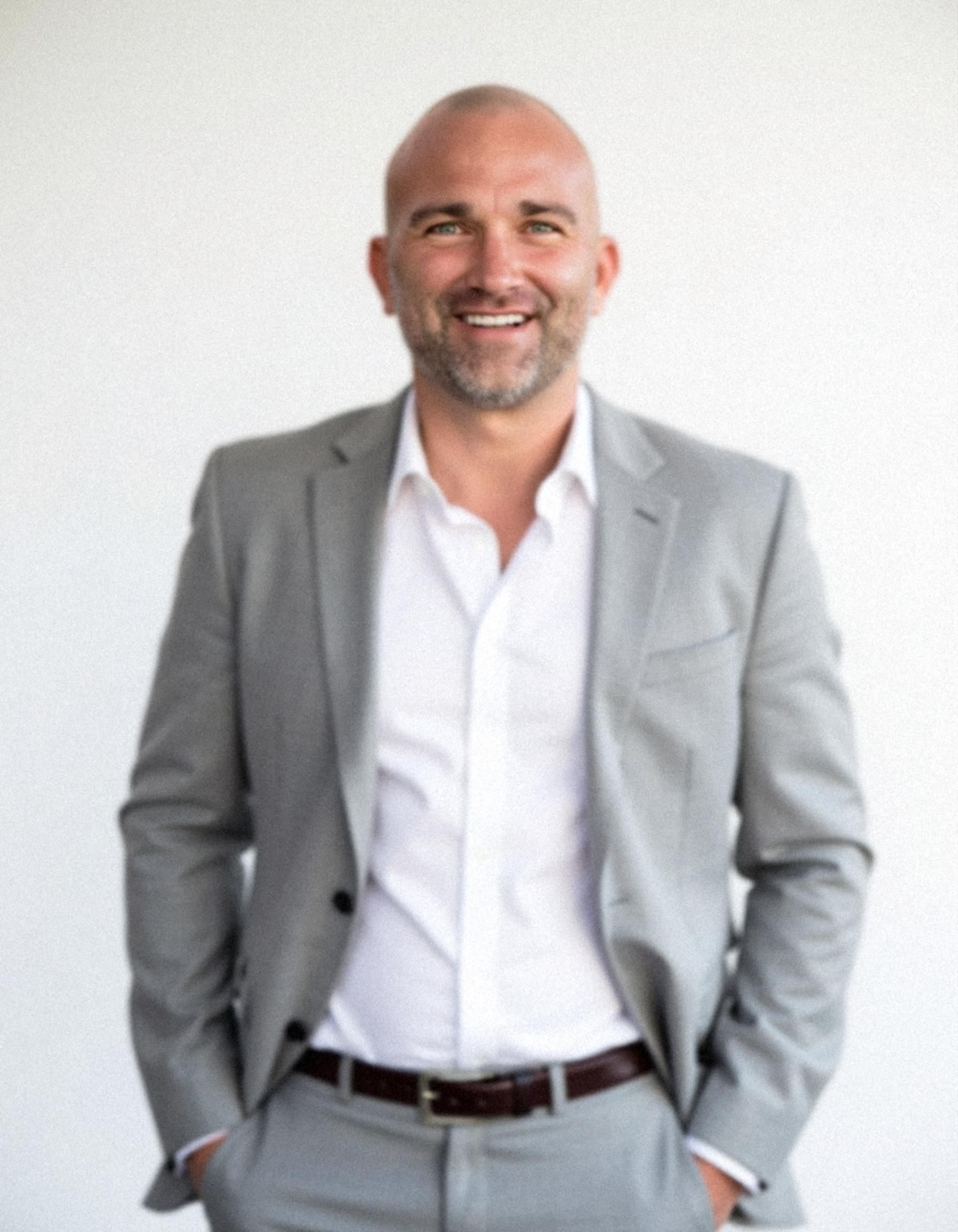 Joshua T Berglan headshot