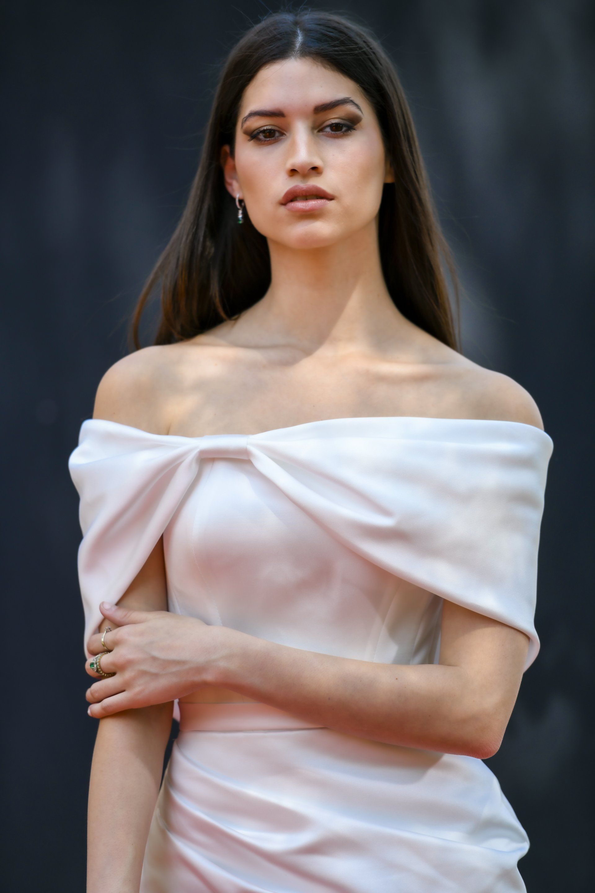 abito-bianco-ritratto