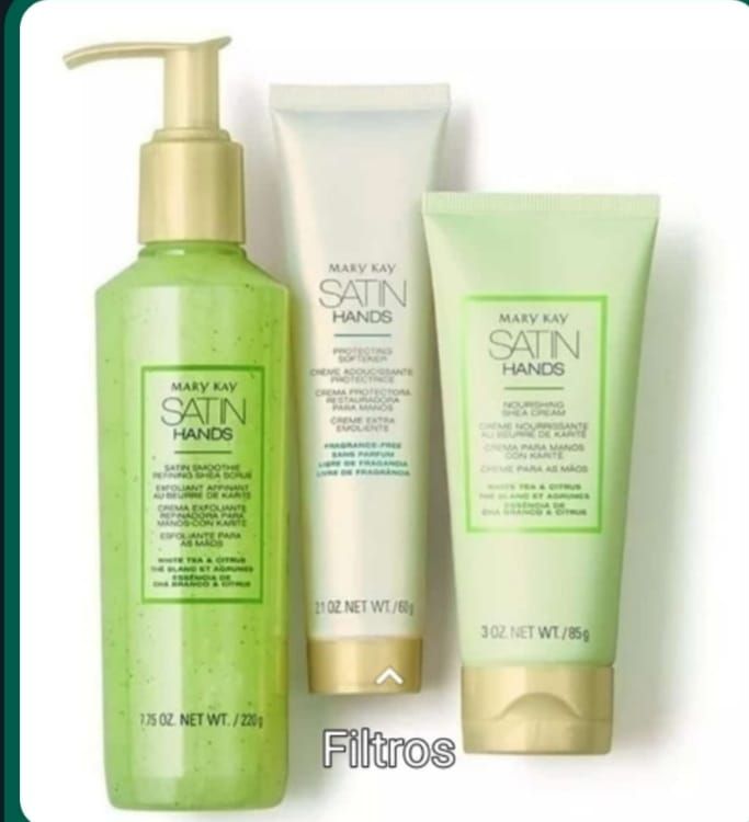 Set Mary Kay Satin Hands: productos para el cuidado de las manos en tonos verdes y blancos.