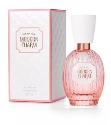 Frasco y caja de perfume Mary Kay Modern Charm en color rosa.