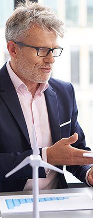 Female with leg injury approaching a nurse