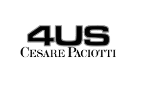 Logo per il marchio di moda 4US Cesare Paciotti, caratterizzato dalla scritta in grassetto 
