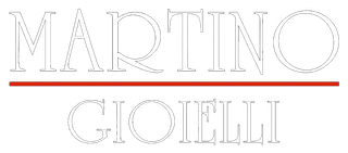 Logo per Martino Gioielli con il nome del marchio in caratteri bianchi con grazie, separati da una sottile linea orizzontale marrone.