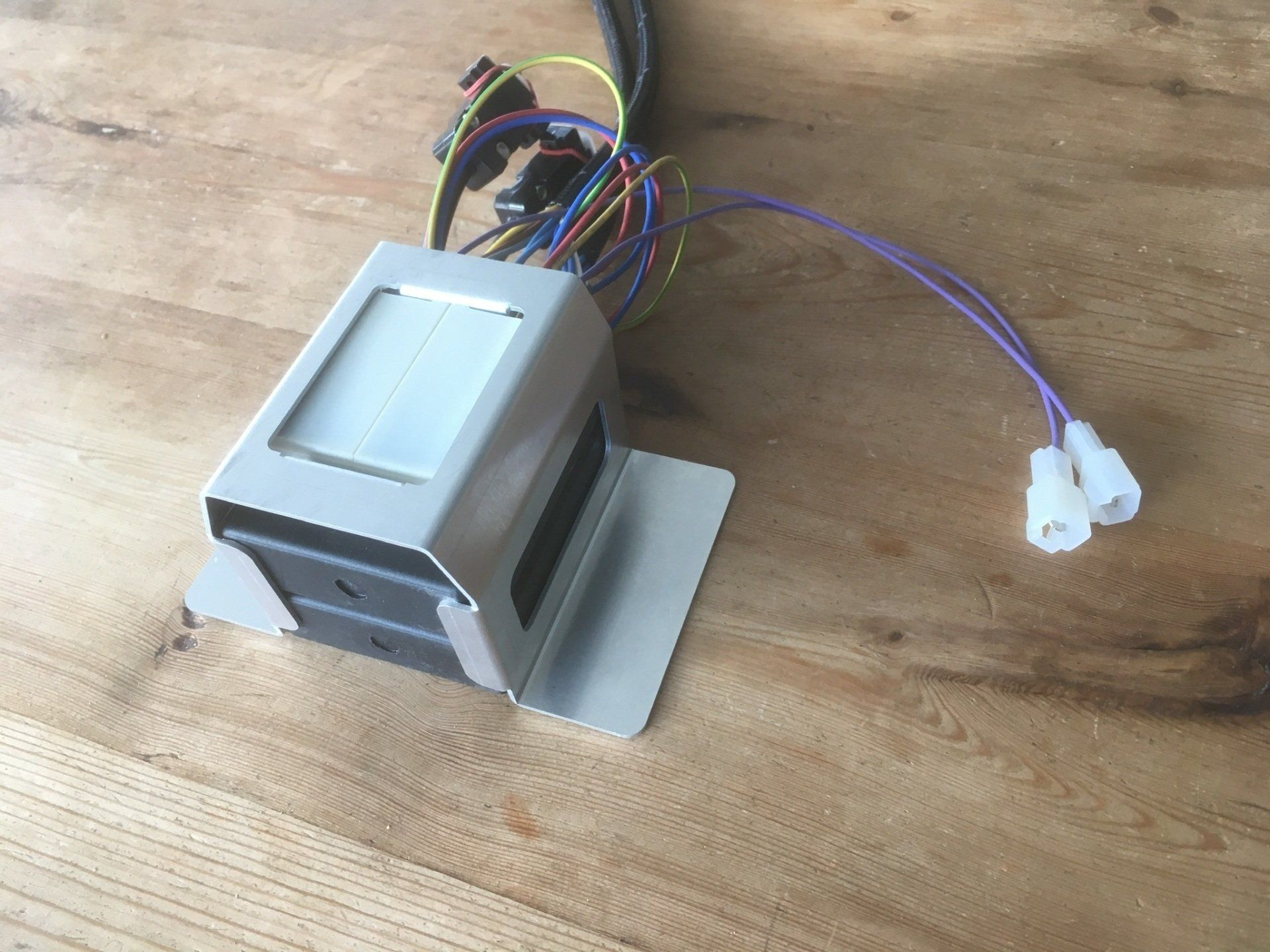 Piggy-back alloy mount