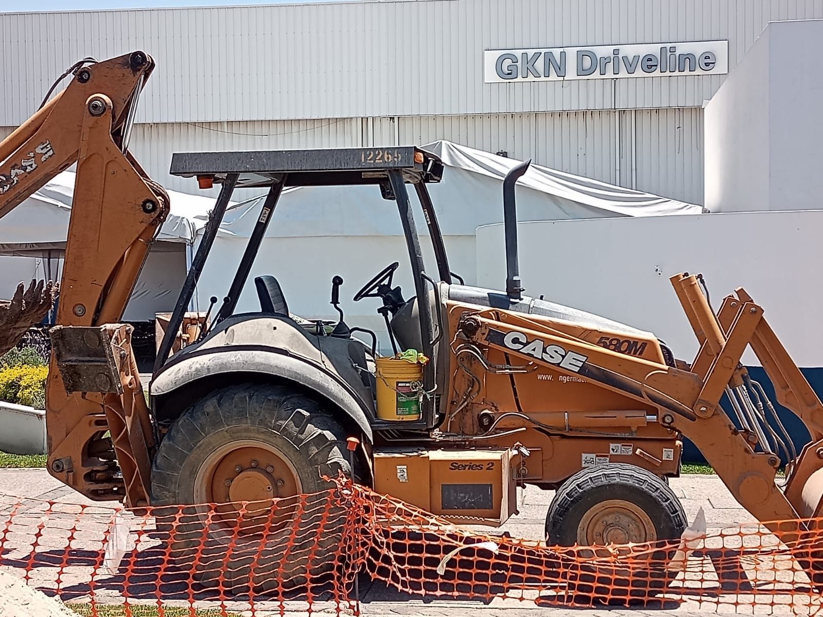 Renta de retroexcavadoras CUVEG