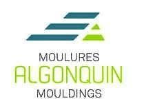 Le logo de moulure algonquin mouldings est bleu et vert.