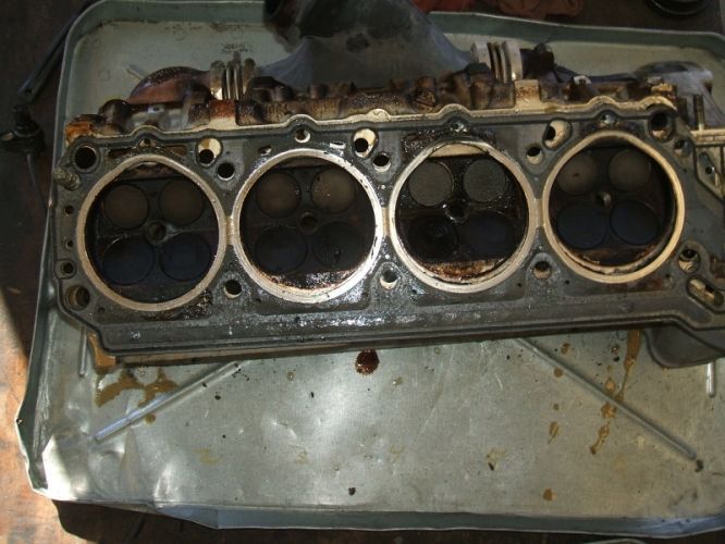 MB SL500 Cylinder Head Image #5