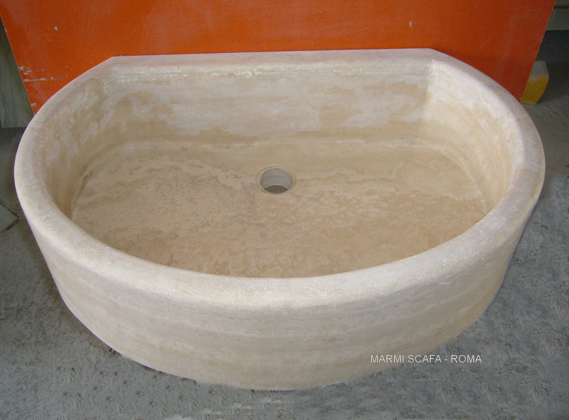 lavandino di marmo con Marmi Scafa a Roma