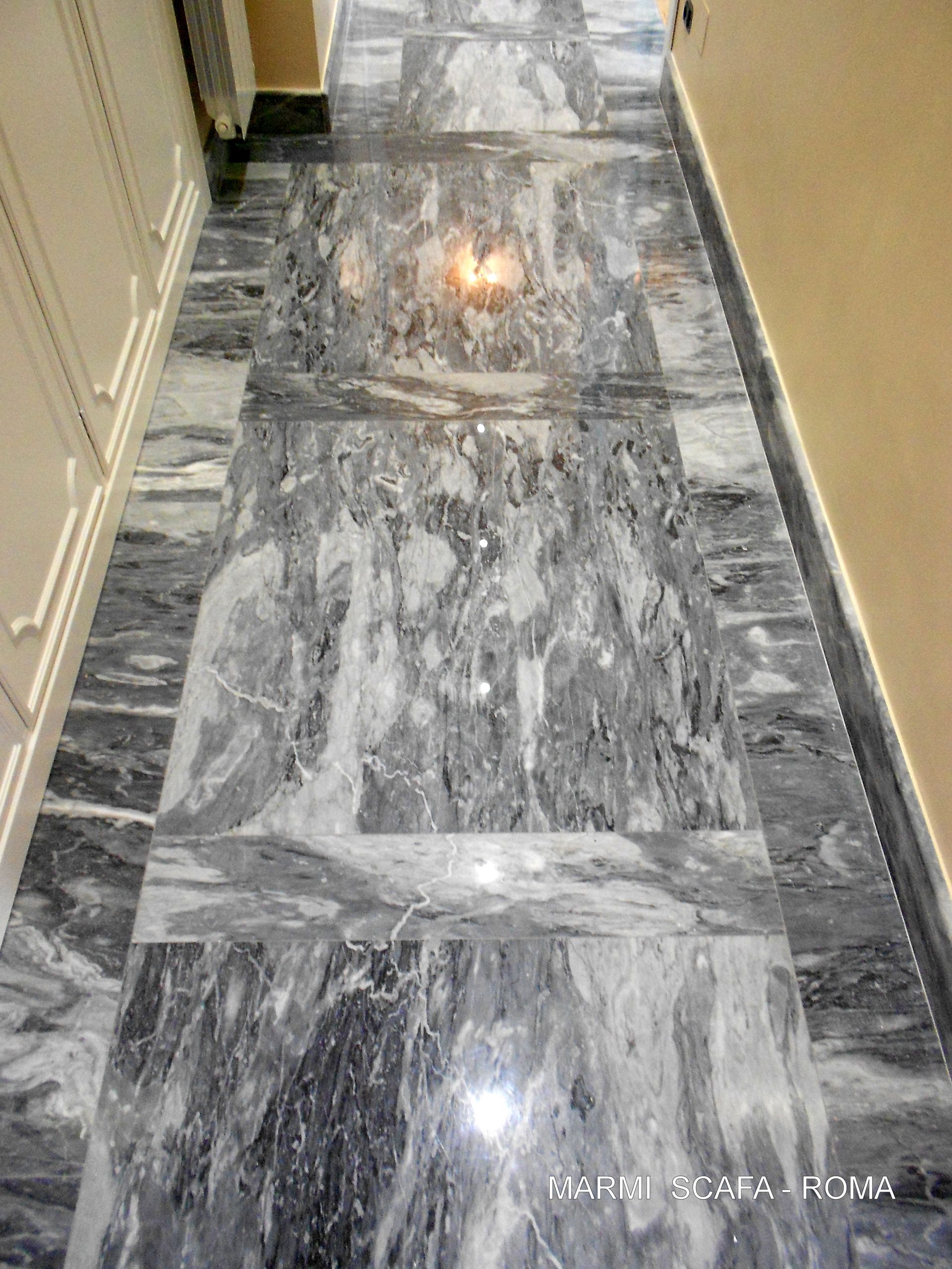 pavimenti in marmo di Marmi Scafa a Roma