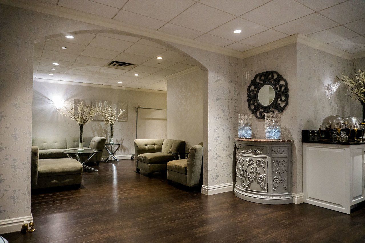 Elegant Lounge Area & Bar Table