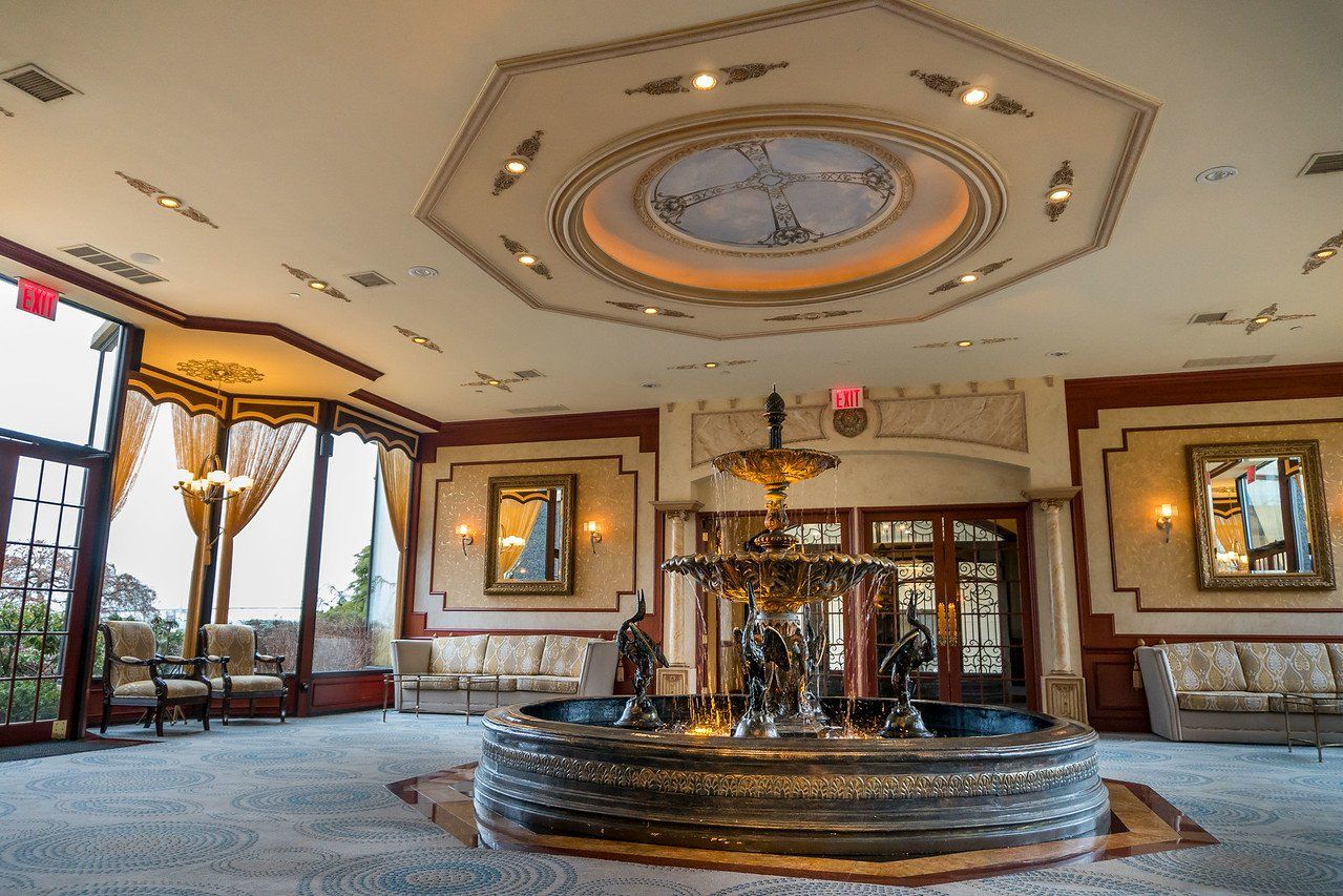 Elegant Entryway with Fountain