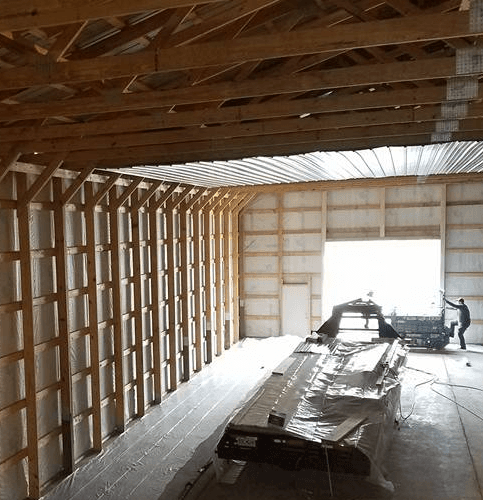 Insulate your pole barn or agricultural facility with help from northern and central Missouri’s #1 agricultural insulation team, Blomberg Insulation Company