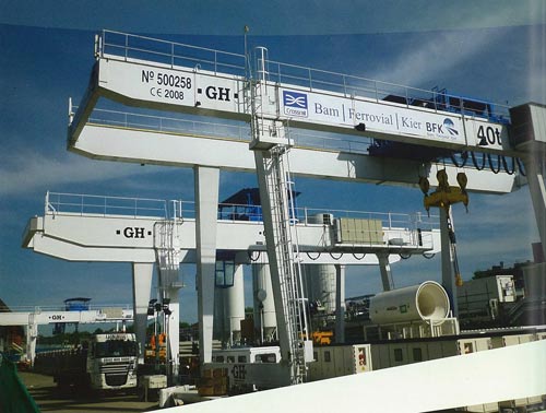 white gantry cranes