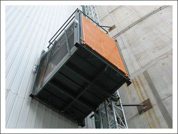 personnel and material hoist