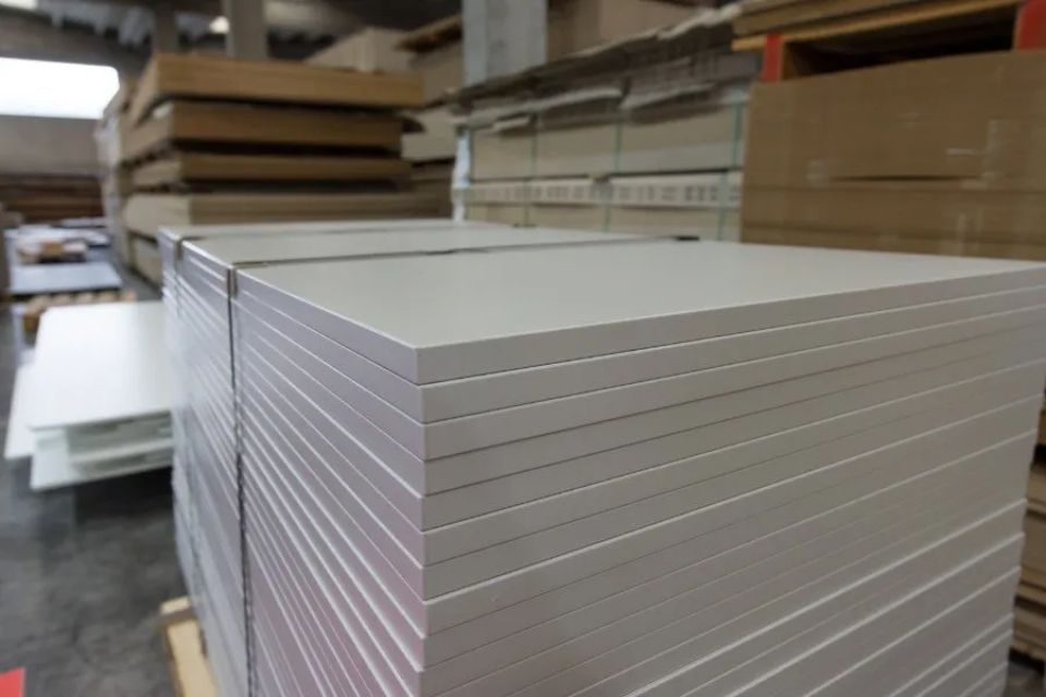 pannelli in legno bianchi