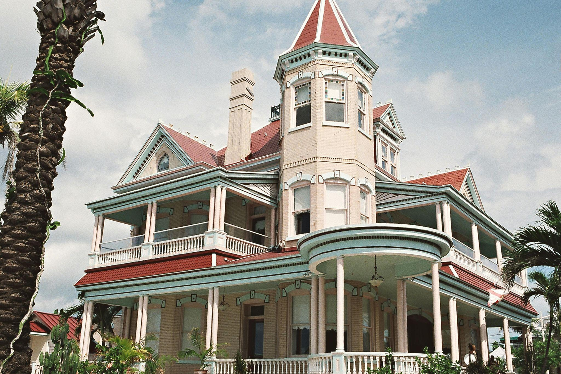 a white and red historical house in the Florida Keys