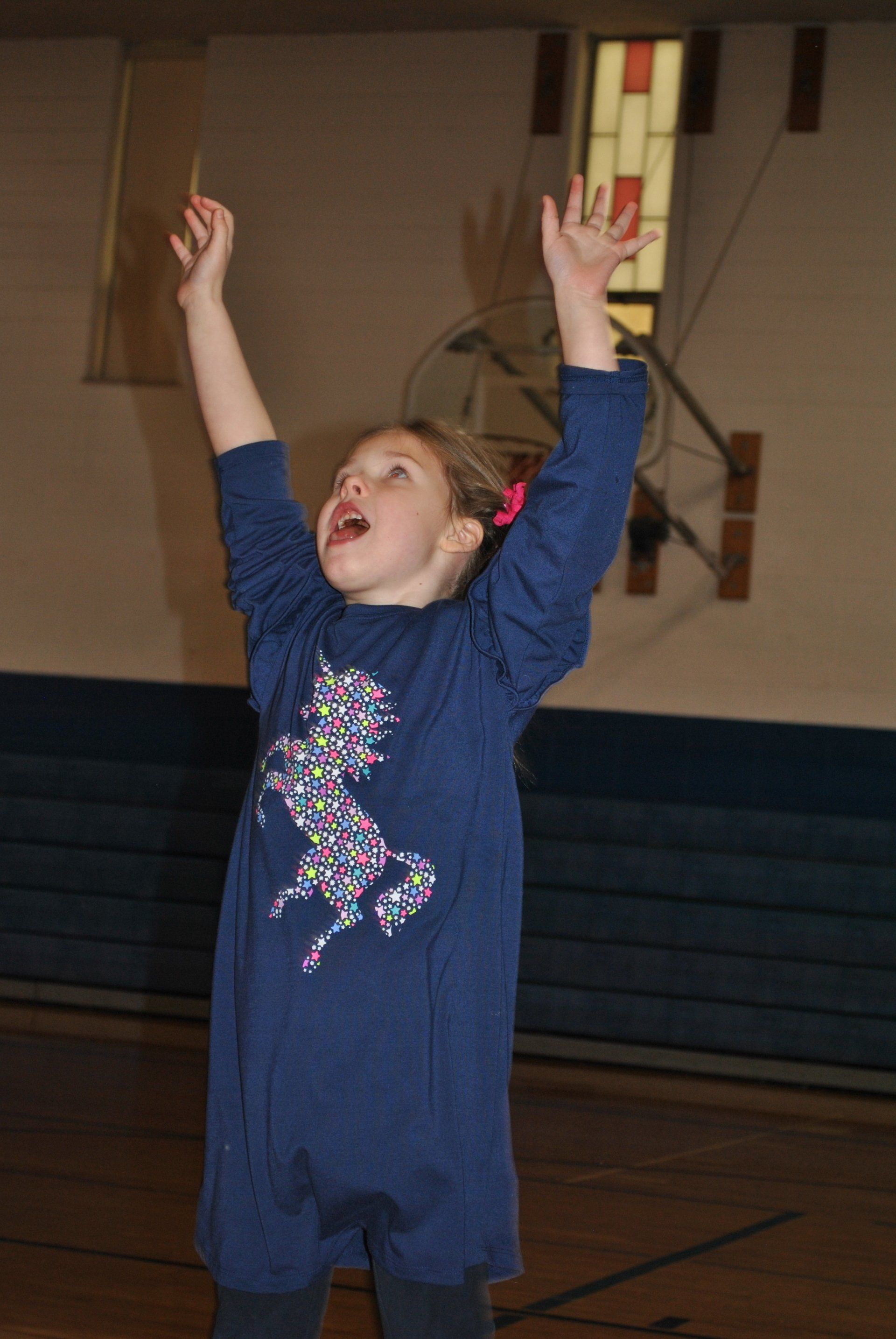 chicago kid party dj girl dancing