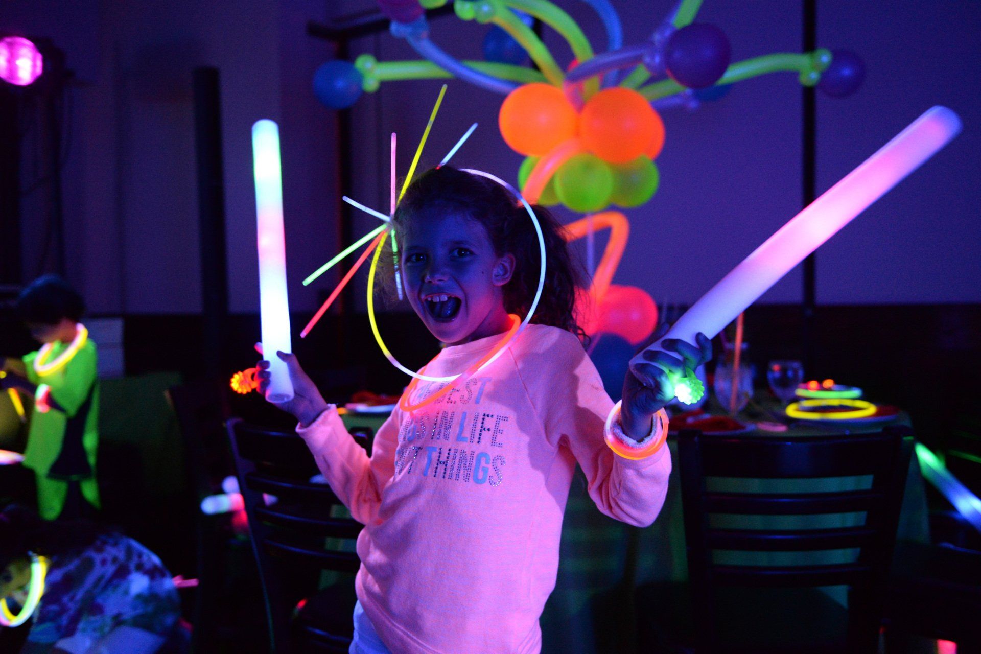 chicago glow in the dark black light kids party tween with glow in the dark led wands