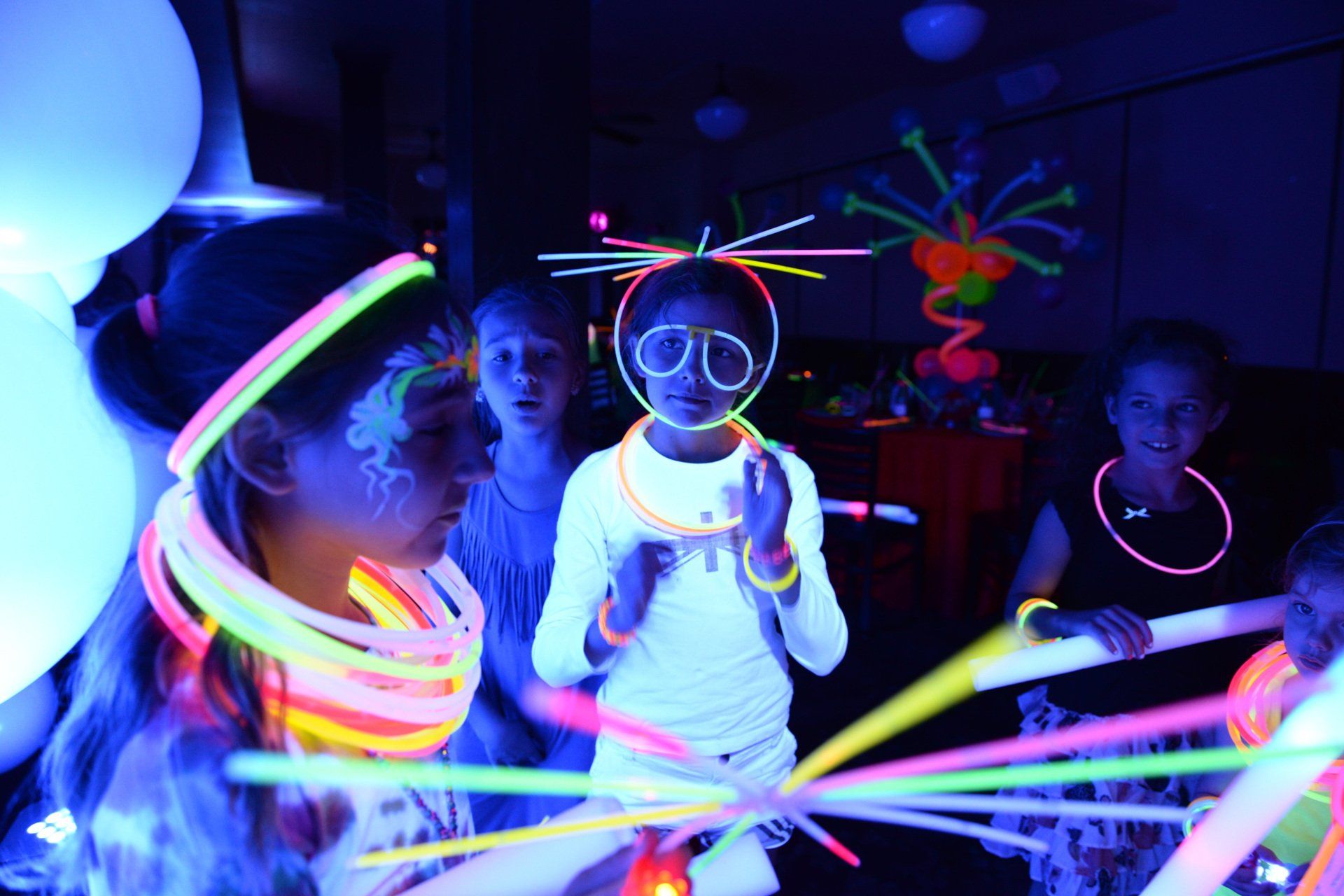 chicago glow in the dark black light kids party tween with glow necklaces glow headbands and glow bracelets