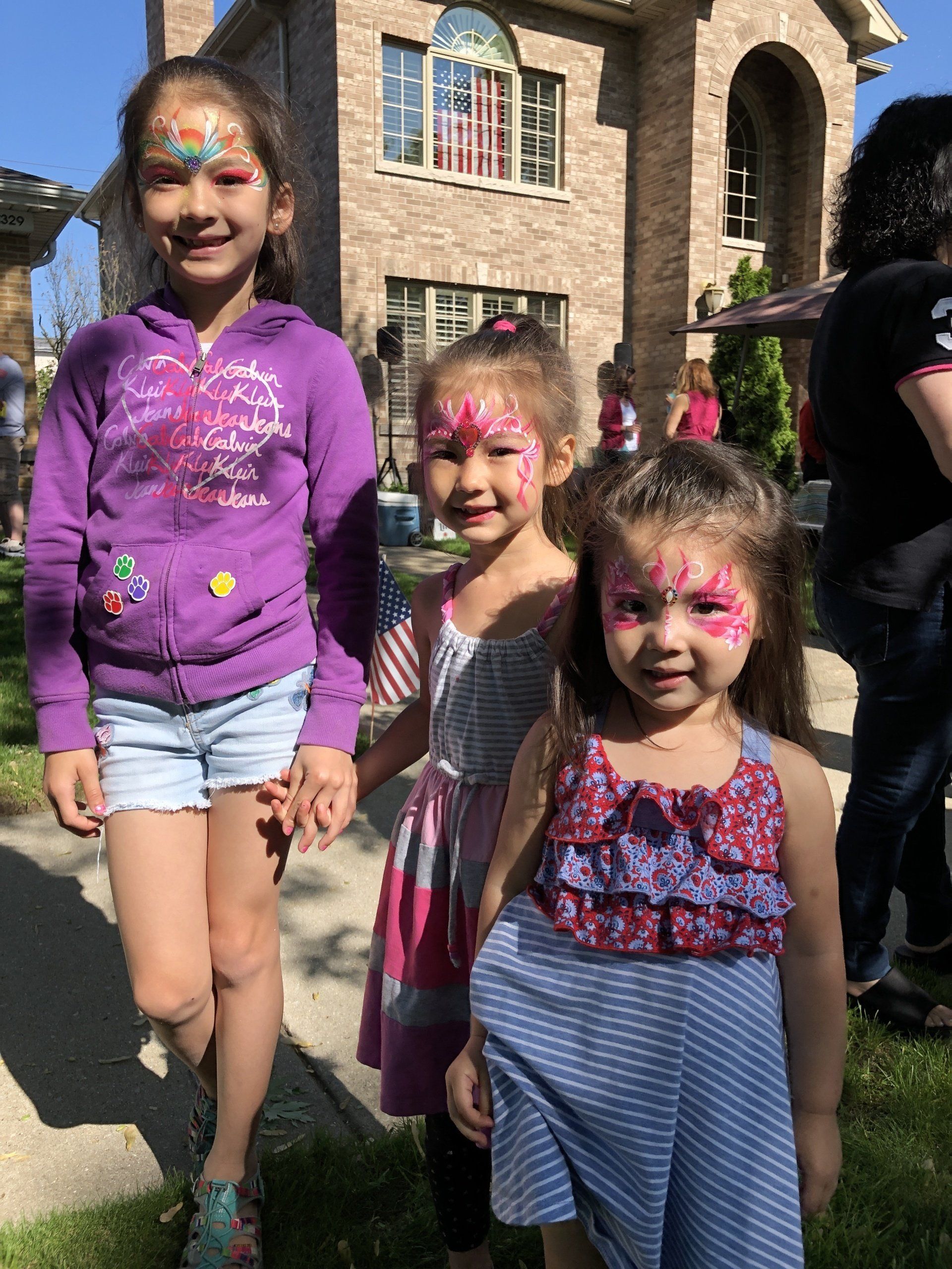 kid party chicago face painting little princesses with gems