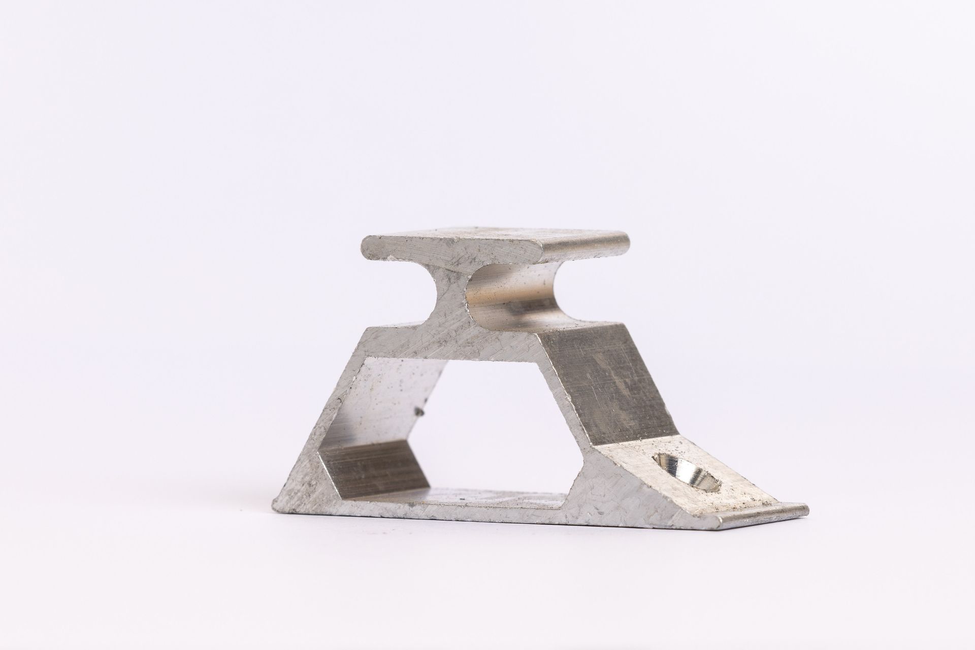 The VC2 no-batten clip from Rain Screen Sidings