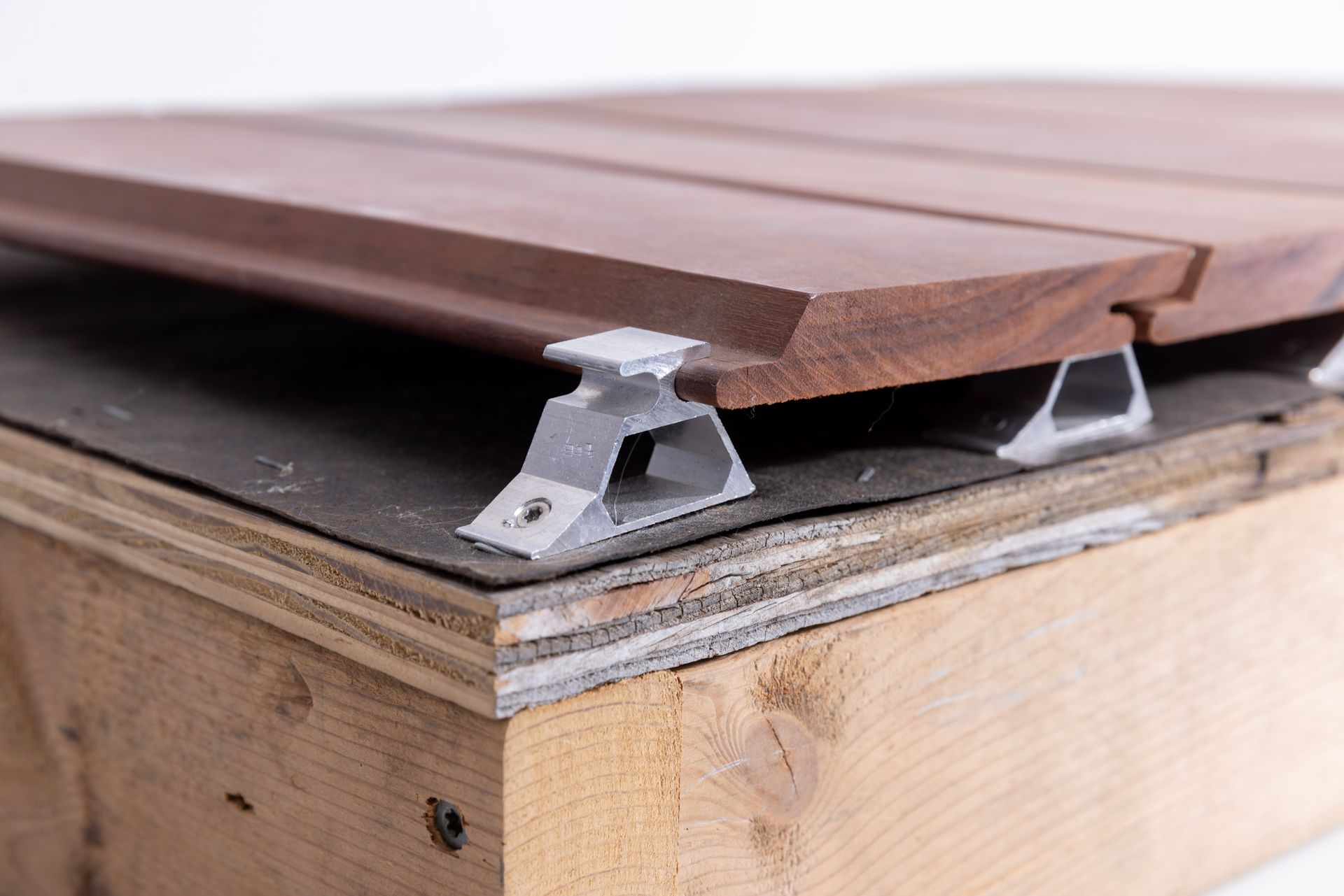 The VC2 no-batten clip is available from Rain Screen Sidings