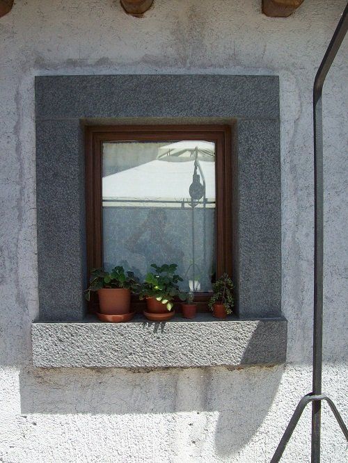 finestra in pietra