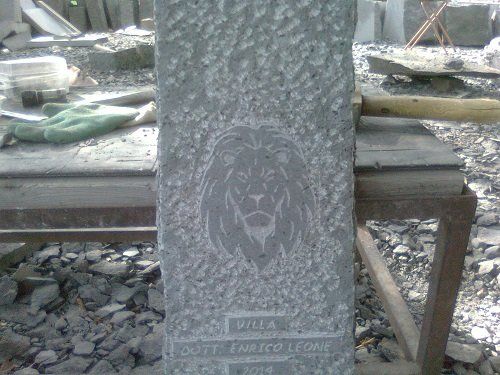 lavoro in pietra lavica