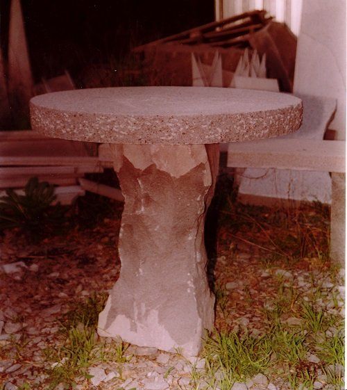 tavolino in pietra