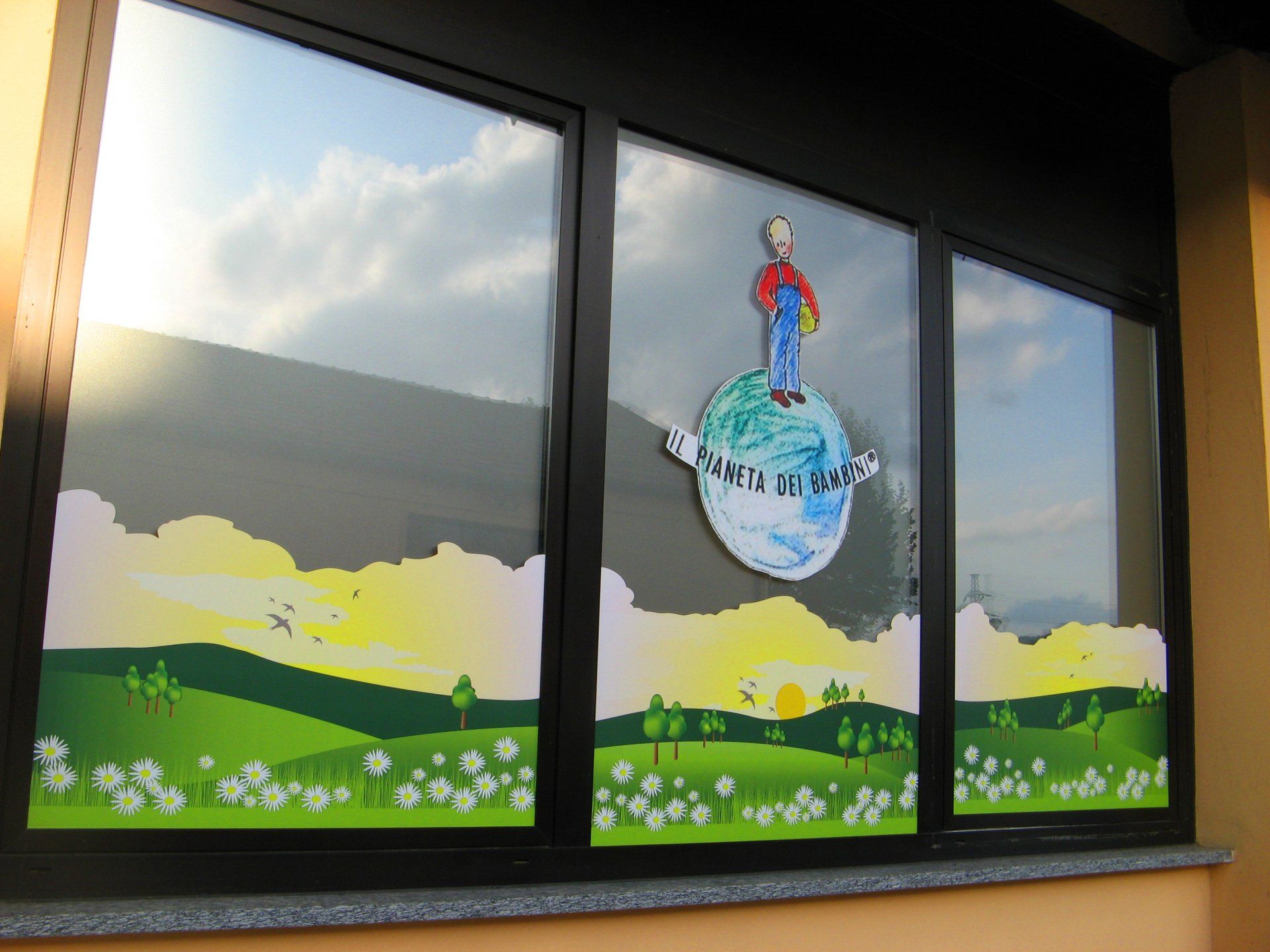 Vetrofania per asilo