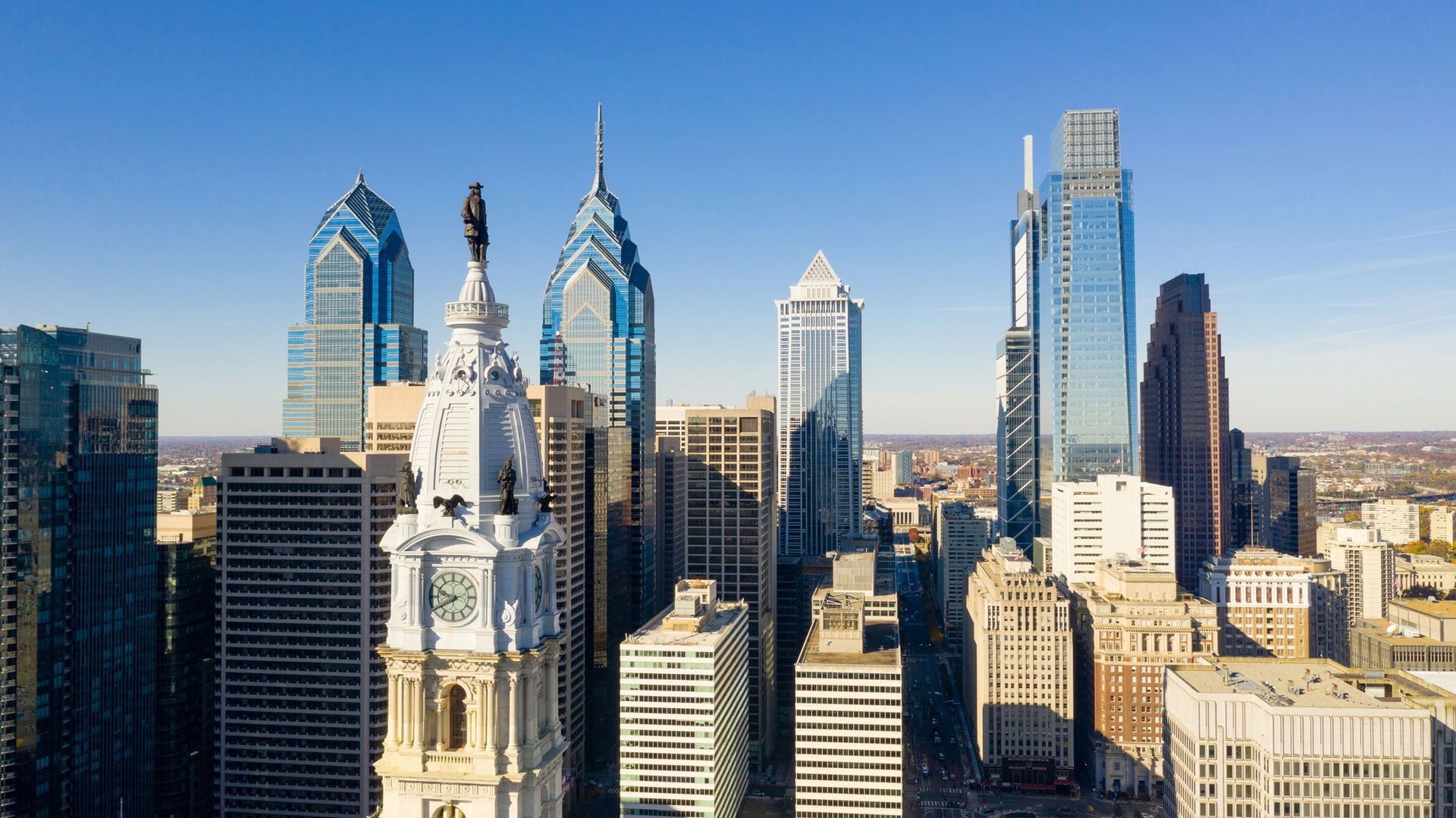 Photo of city skyline