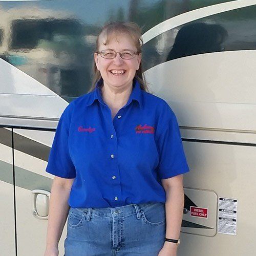 Motor Home Service — Employee Carolyn in Union Gap, WA