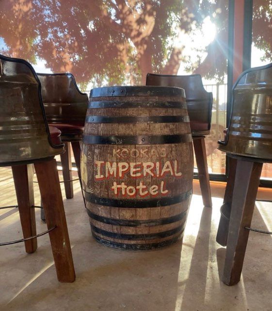 Bar Table Imperial