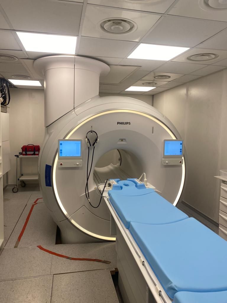 sala diagnostica prima dell'umanizzazione