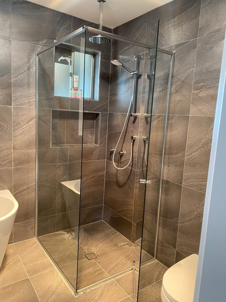Modern Shower Screen Glass