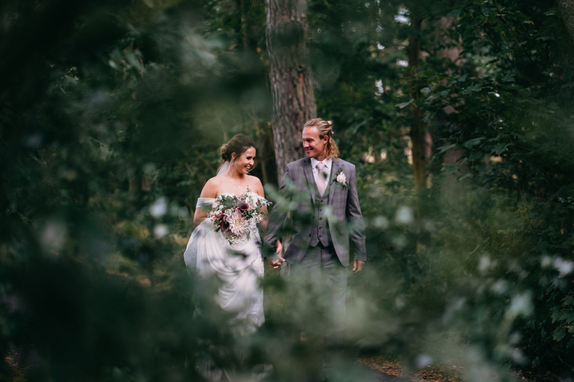 documentary wedding at woodhill hall