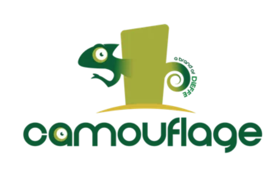 Camaleonte verde che emerge da un pilastro verde stilizzato; testo