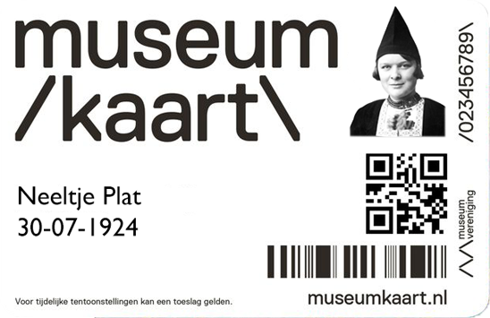 Een museumkaart van Neeltje Plat met een qr-code erop