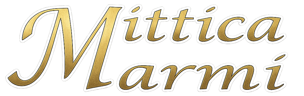 Míttica Marmi, un logo in caratteri dorati su sfondo bianco.