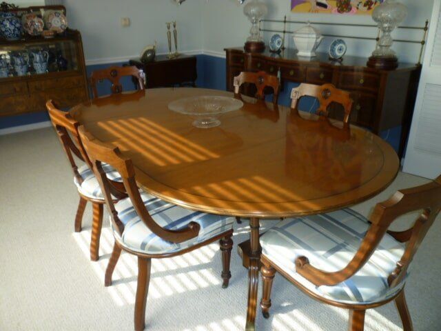 Table and Chairs — Household Property in Hyattsville, MD
