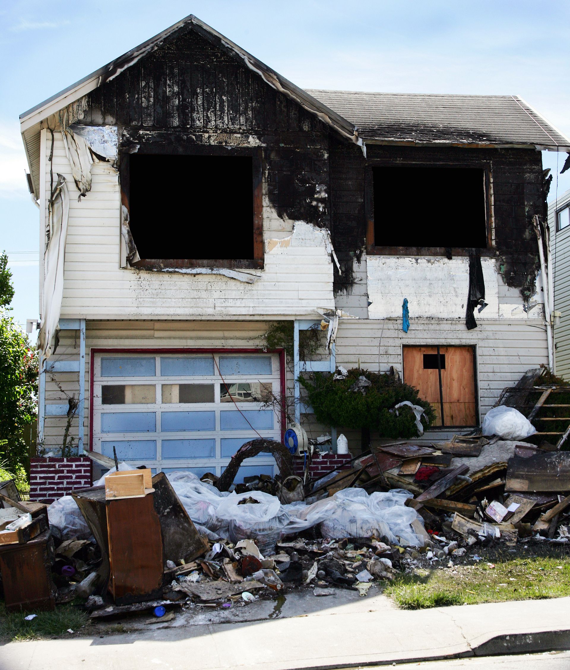 Home Damaged With Fire - Hollywood, FL - Florida Construction and Installation