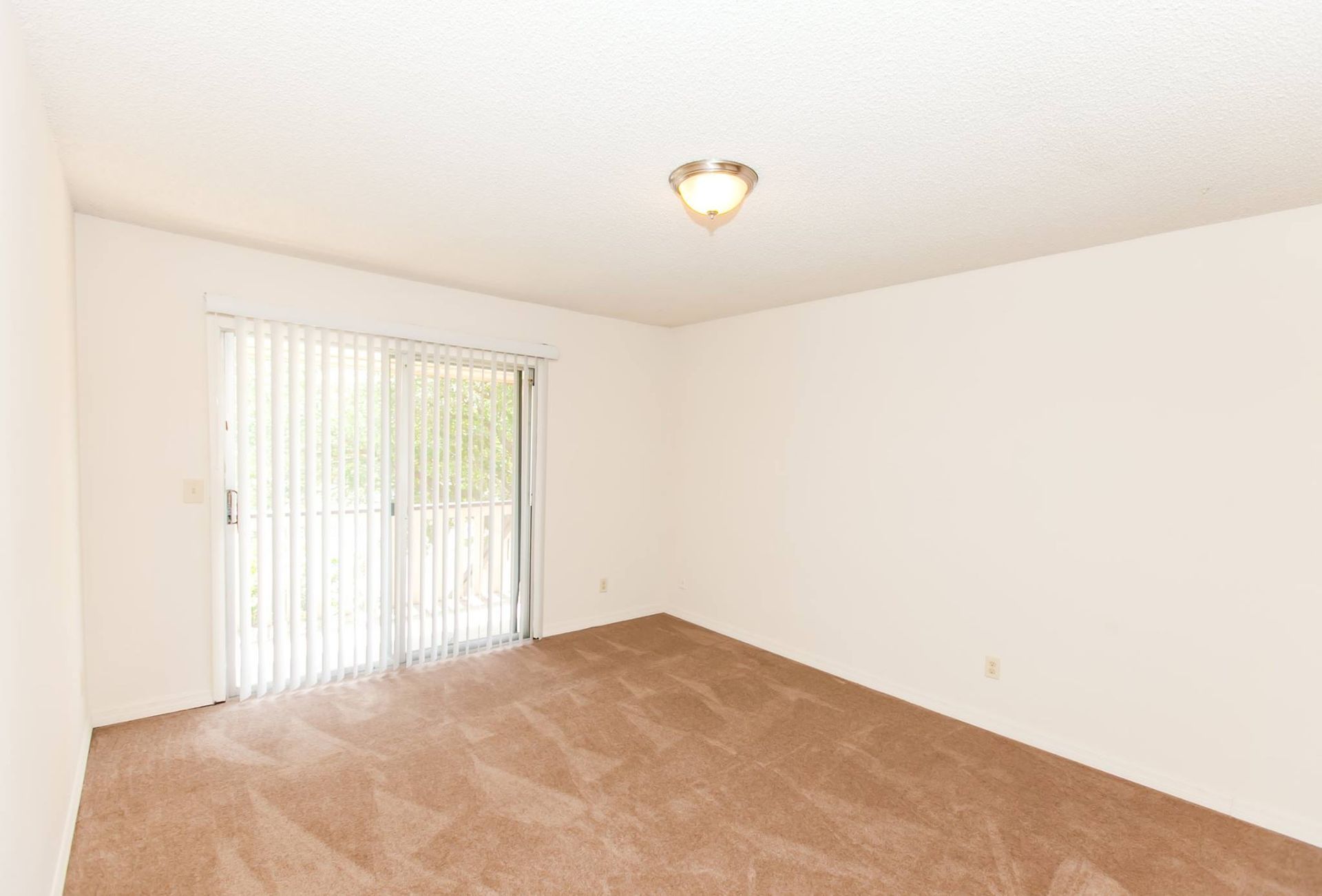 Photo Gallery Displaying Interior and Exterior Property Amenities