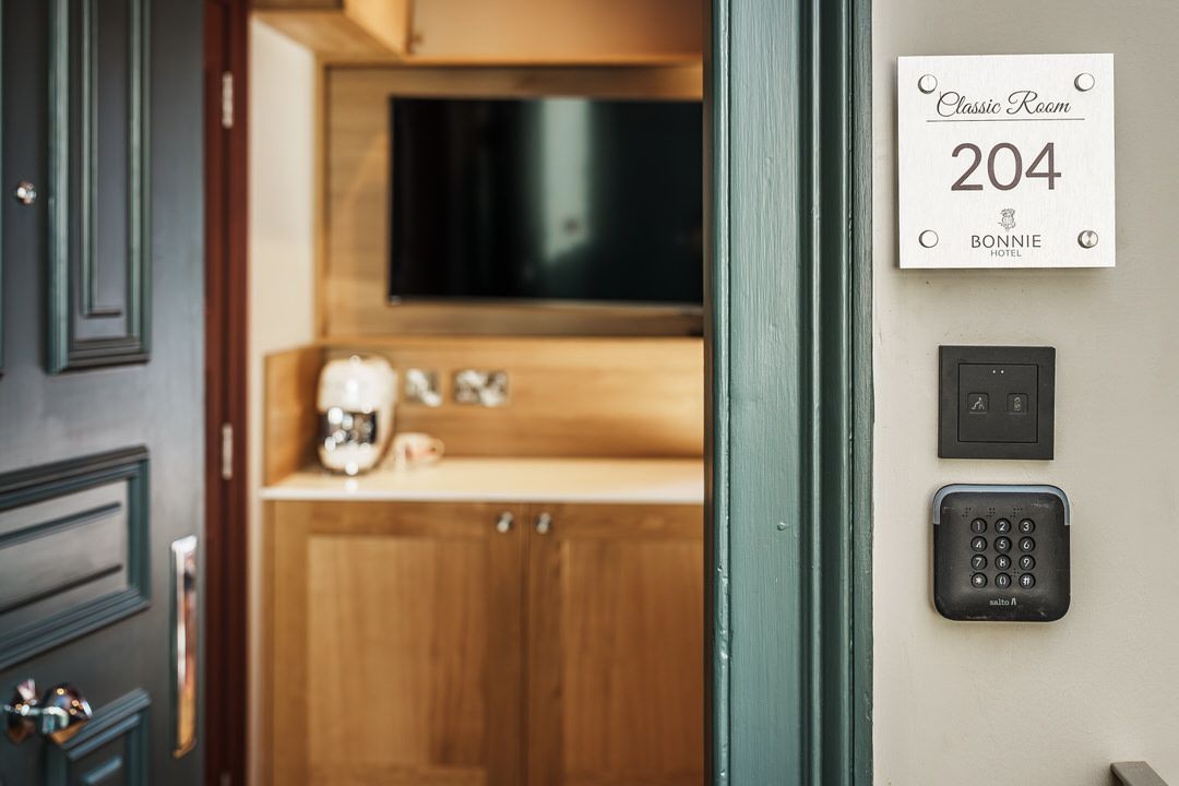 Book a classic double room at The Bonnie Hotel near Haymarket Train Station in Central Edinburgh