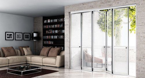 zanzariera che copre una grande porta finestra