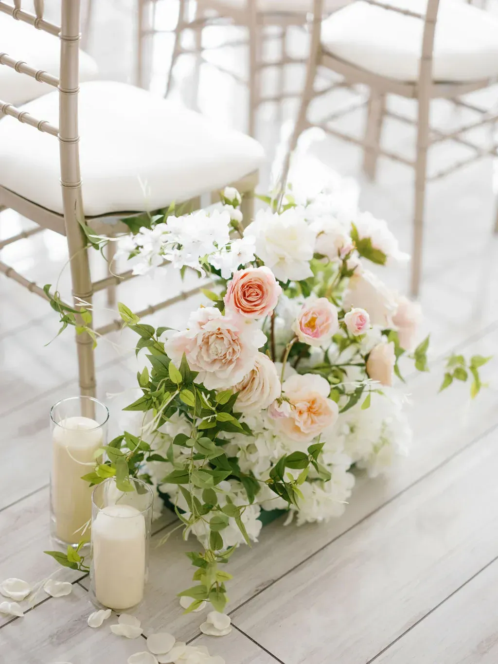 The Pearl Blush Aisle Flowers x 12