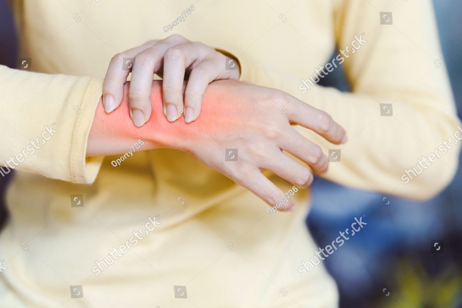 A woman who needs chiropractic care in Bulleen