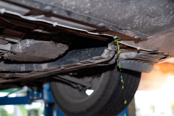 How to Diagnose a Leak in Your Mercedes Benz By the Color of the Fluid