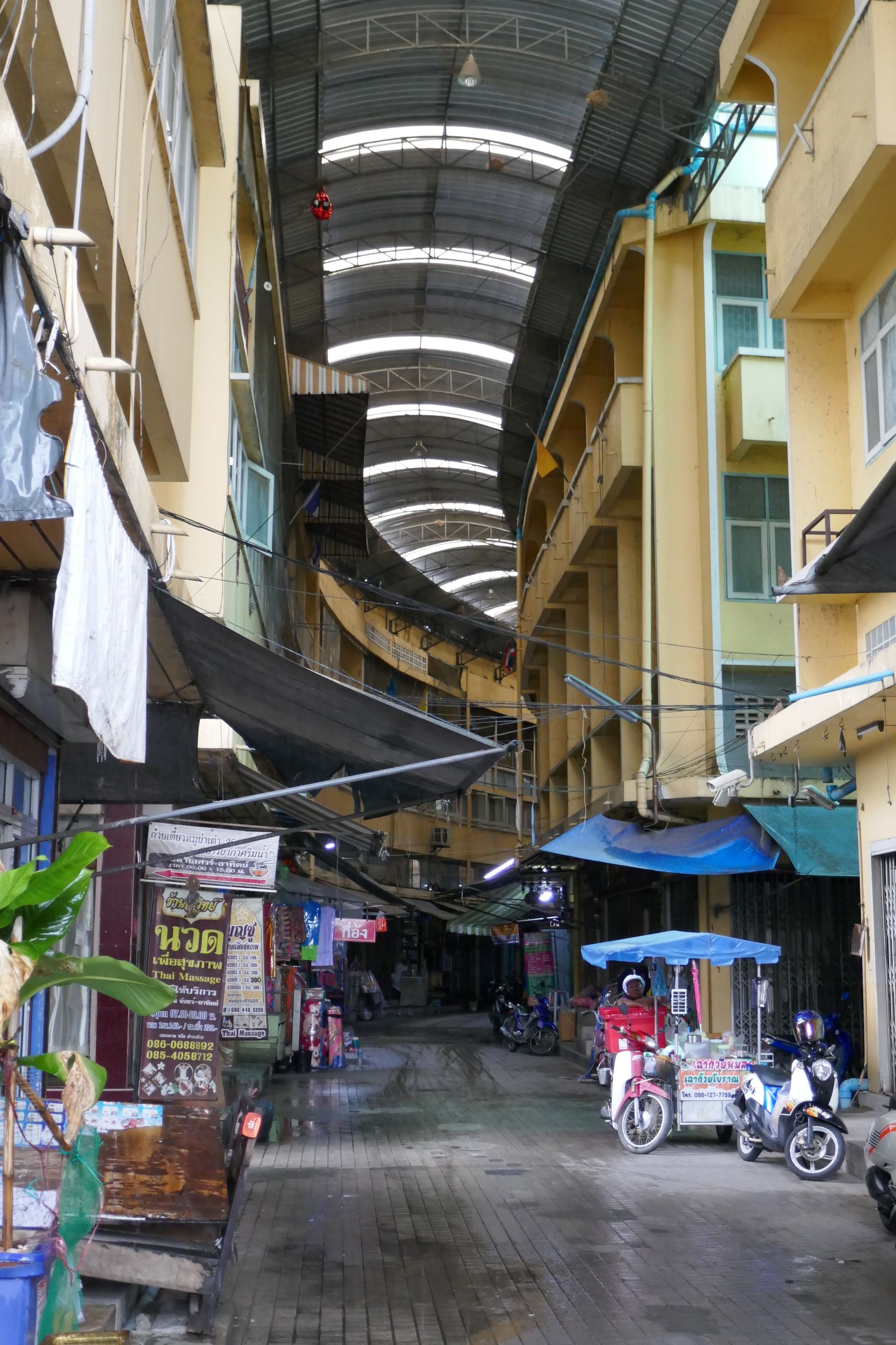 Hua Ro Market Ayutthaya